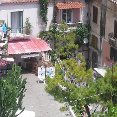 Casa Lara Positano